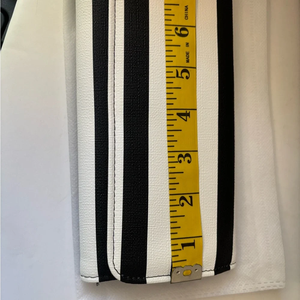Kut from the Kloth Black & White Leather Wallet NWT - Picture 6 of 7